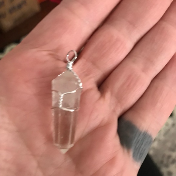 Wire wrapped quartz pendant - Picture 3 of 4